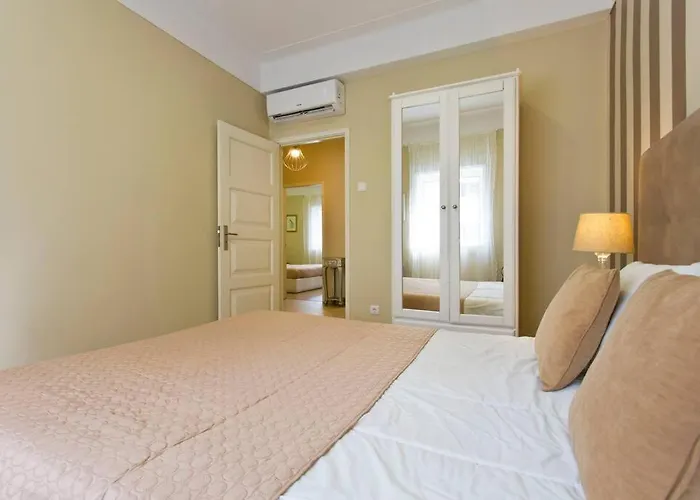 Aposentus - Serenity 1d * Oporto